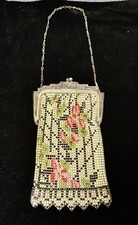 VINTAGE WHITING-DAVIS ART DECO METAL MESH PURSE, NICE FLORAL DESIGN