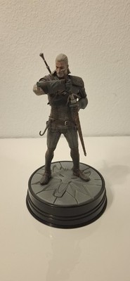 Witcher 3 Gerald Hearths of Stone Statue