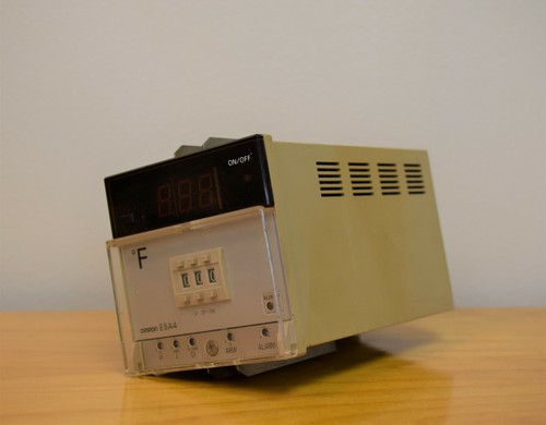 Omron Temperature Control E5A 4-R91J - Picture 2 of 9