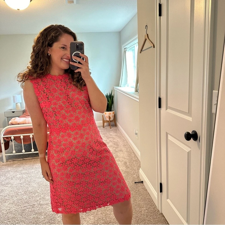 Elie Tahari Pink Floral Lace Mini Dress 10 - Image 2 of 4