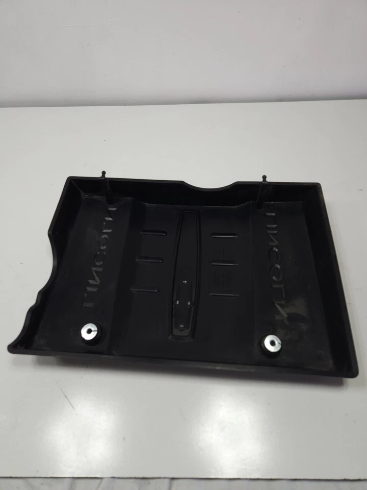 Cubierta del motor Lincoln Navigator 07-14 con tornillos OEM Foto 3 de 4