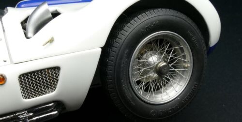 1/18 CMC 1960 Maserati Birdcage Tipo 61 Gurney Moss Nurburgring M-047 - Picture 13 of 19