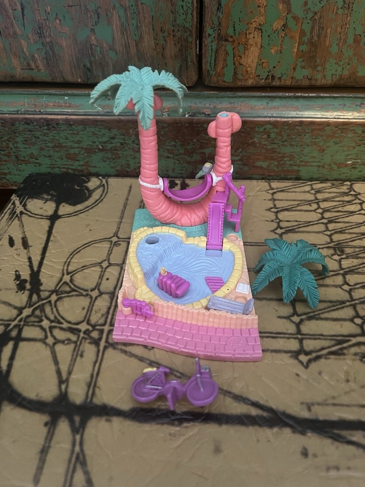 Vintage Bluebird 1994 Polly Pocket Palm Tree Play Set Needs Repair