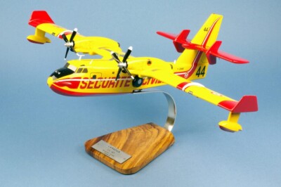 France Canadair CL-415 Fire Water Bomber #44 F-ZBME Desk Model 1/55 AV Airplane