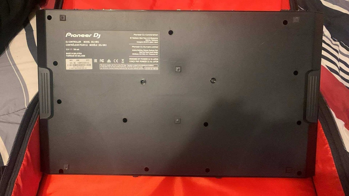 Pioneer DDJ-SR2 2-Channel Serato DJ Controller with Case | eBay