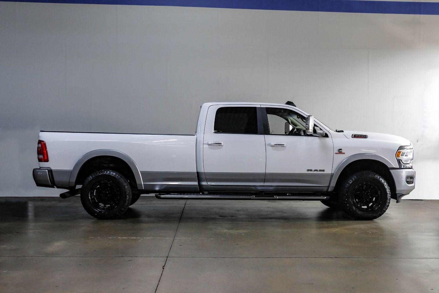 2022 Ram 3500 Laramie HO CUMMINS Aisin Auto 18" METHOD 33" A/T thumbnail 10