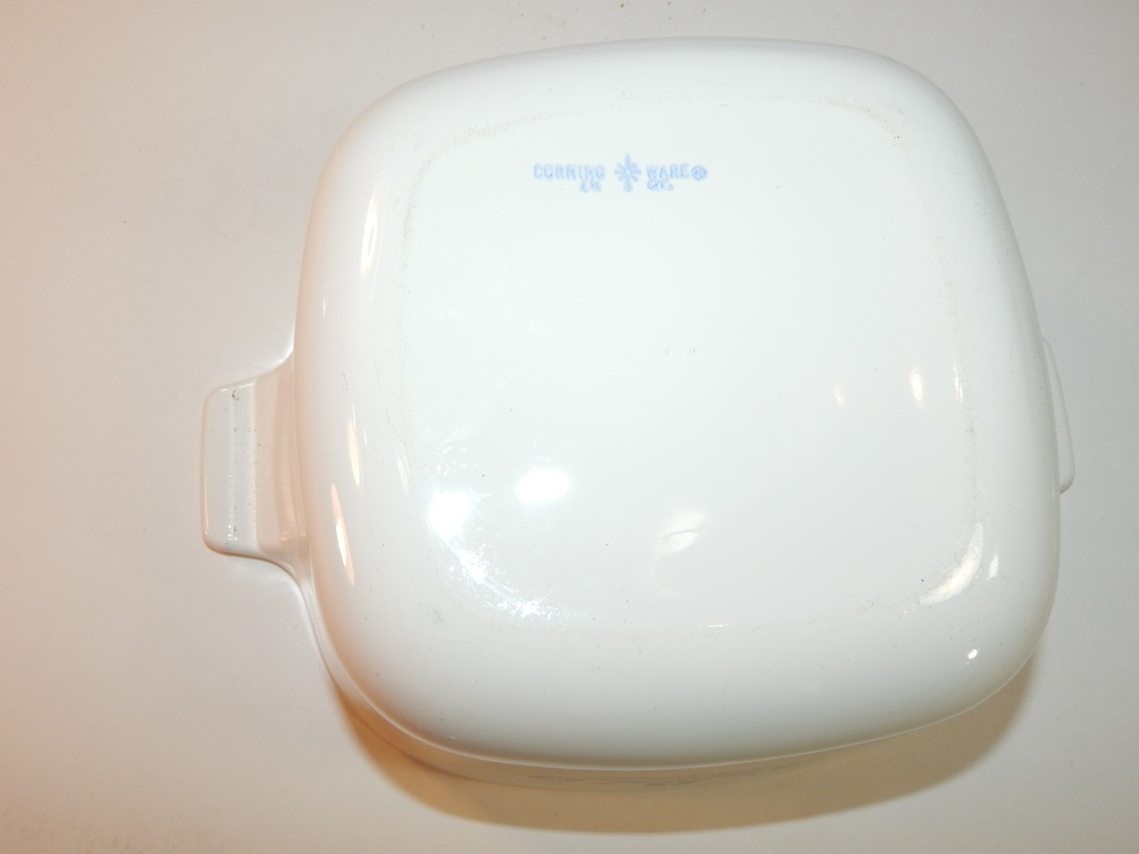 Corning Ware Blue Cornflower A-8-B - 9”  and  1 1/2 Qt Casserole Pyrex lids VGC