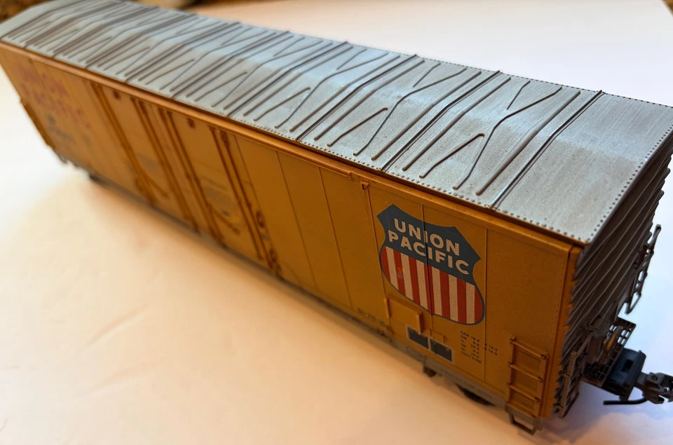 "0" Gauge Union Pac Dbl Door Box Car-Weathered-Atlas/Zane - Image 2 of 4
