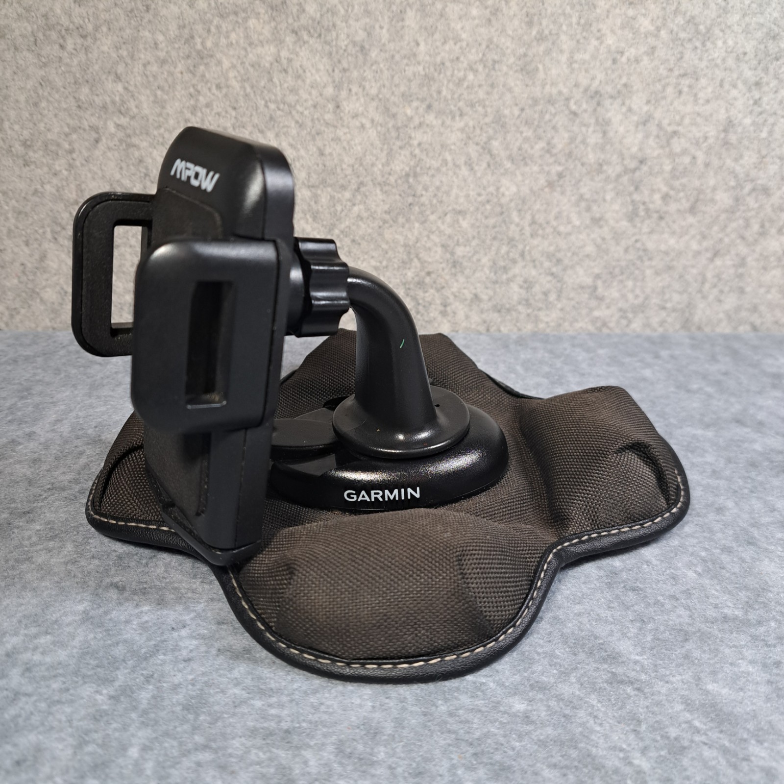 Garmin GPS Weighted Dash Mount Portable Friction Mount Bean 