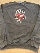 Champion Wisconsin Badgers Bucky Mascot Crewneck Sweatshirt Gray Large