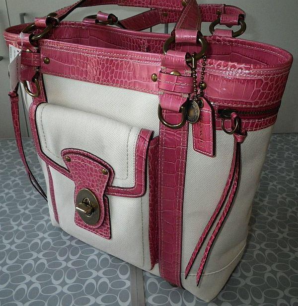 バッグ Coach Legacy Turnrock Slim Flap Totebag Coach Legacy TurnLock Slim Flap Shoulder Bag White Beige