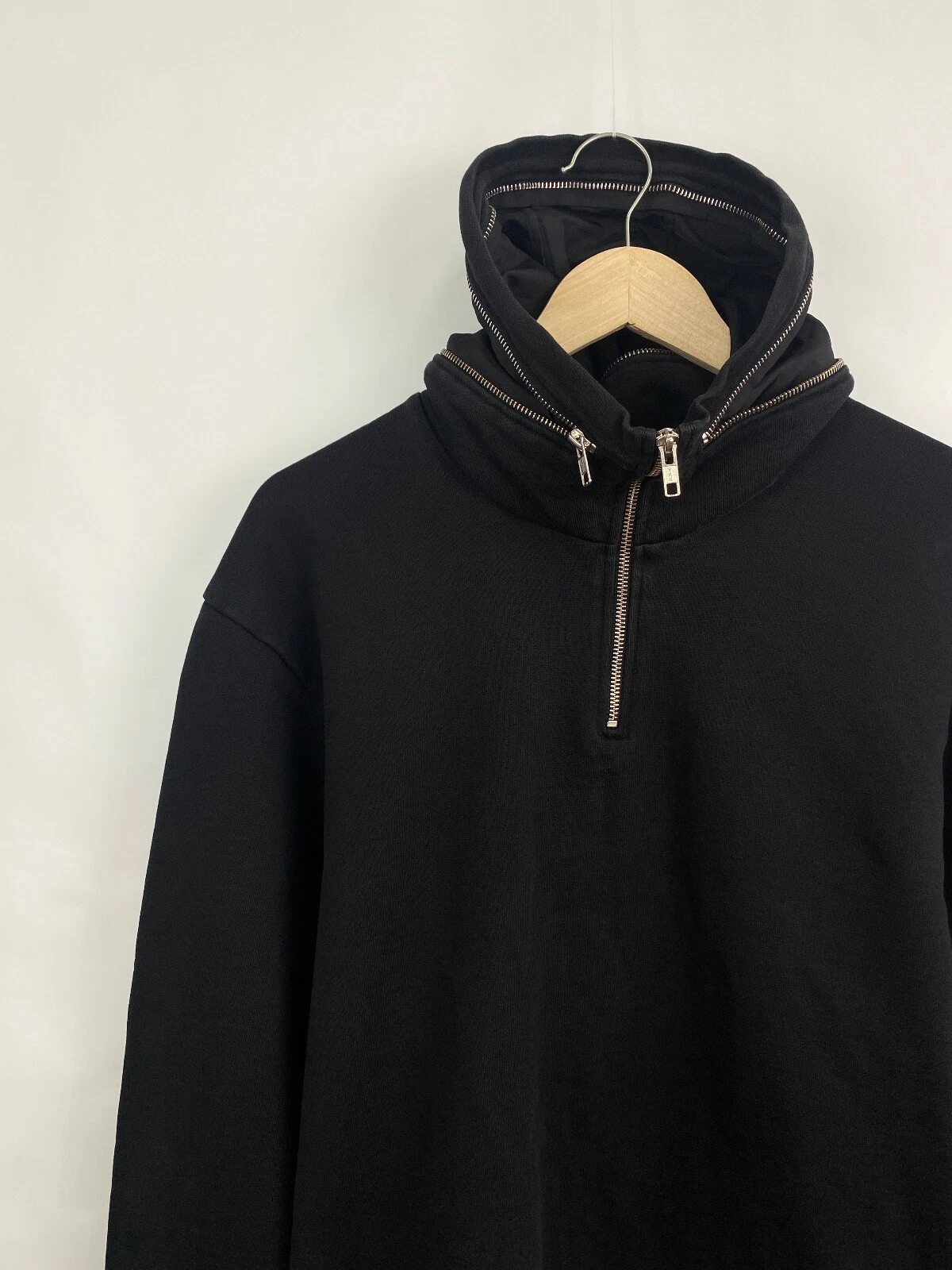 Felpa nera con cappuccio Y2K Alexander McQueen colletto zip rara retrò taglia S colore nero