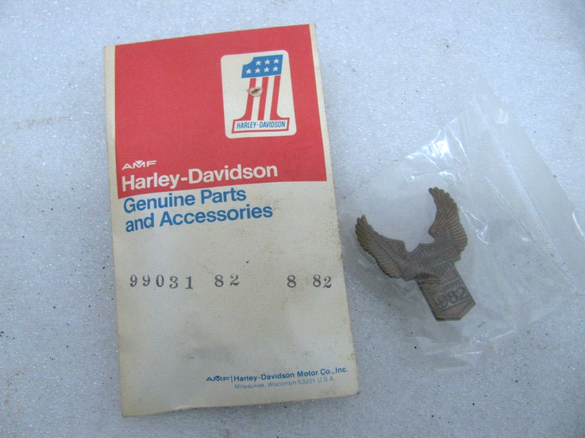 NOS Harley Davidson 1982 Shovelhead front fender badge emblem