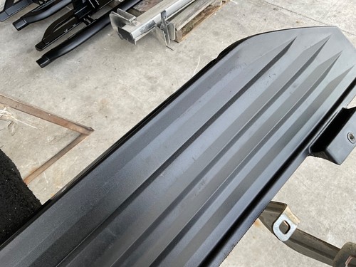 21 - 24 Chevy Tahoe GMC Yukon Factory Steps Running Boards OE Black Strip 716B - Picture 11 of 18