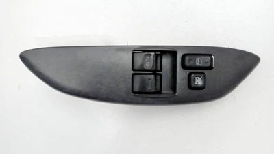 Interrupteur de leve vitre avant gauche TOYOTA YARIS 1 PHASE 1 848200D040 2SZFE - Photo 1/4