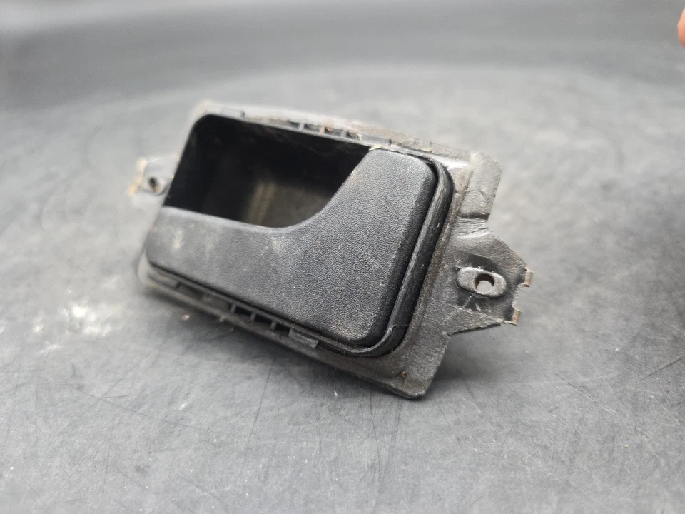 1984-1991 BMW 318i 325i E30 Right Rear Door Handle Sedan 1876041 OEM X1-690 - Imagem 3 de 4