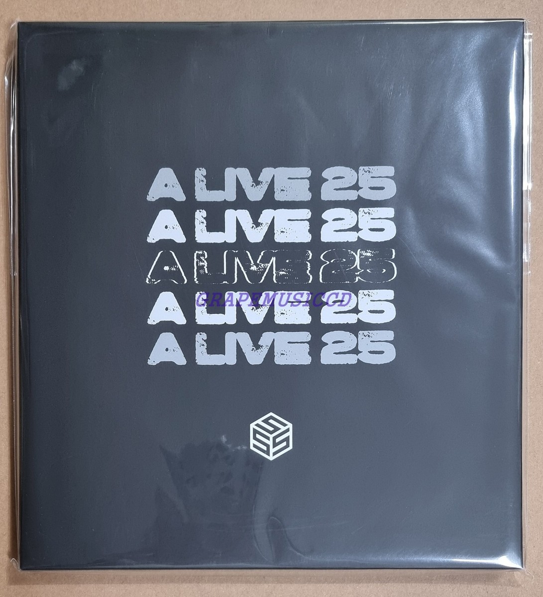 tripleS A Live 25 in Seoul OFFICIAL MD GOODS PHOTO KIT SEALED | eBay