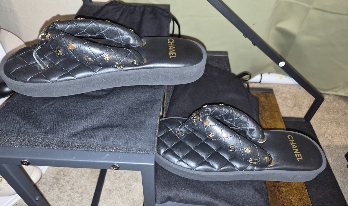 chanel 23p black quilted charms padded pool thong sandals | eBay