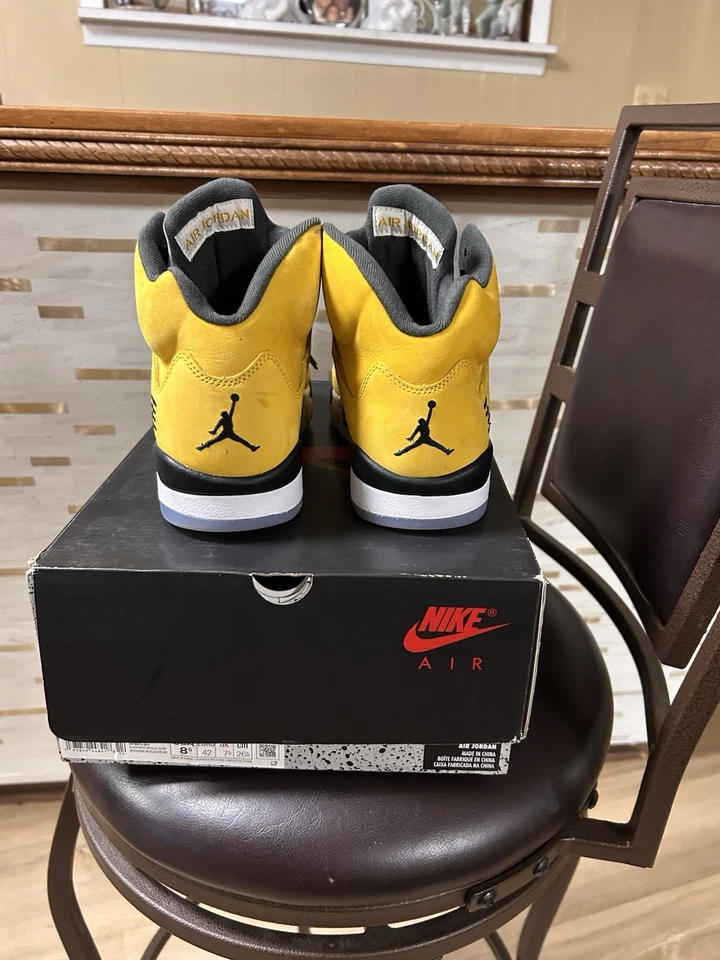 Size 8.5 - Jordan 5 Retro Tokyo T23 (2025) IO3372-700 100% Authentic - Image 3 of 4