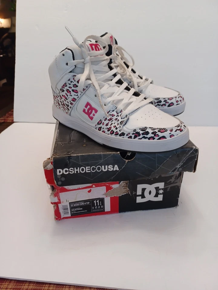 DC CURE HI TOP SIZE 11  LACE-UP SNEAKERS TRAINERS WOMEN SHOES PINK LEOPARD USED - Image 2 of 4