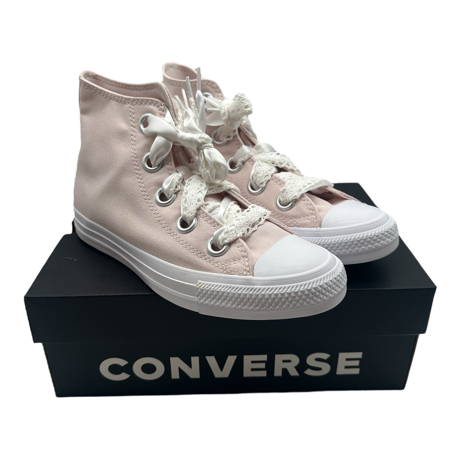 Women's Converse Chuck Taylor All Star Sz 9 Pink Crochet Lace-Up Sneakers with Big Eyelets-image