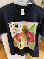 P!nk Small t shirt tee pink beautiful trauma tour 2019 graphic concert Cotton