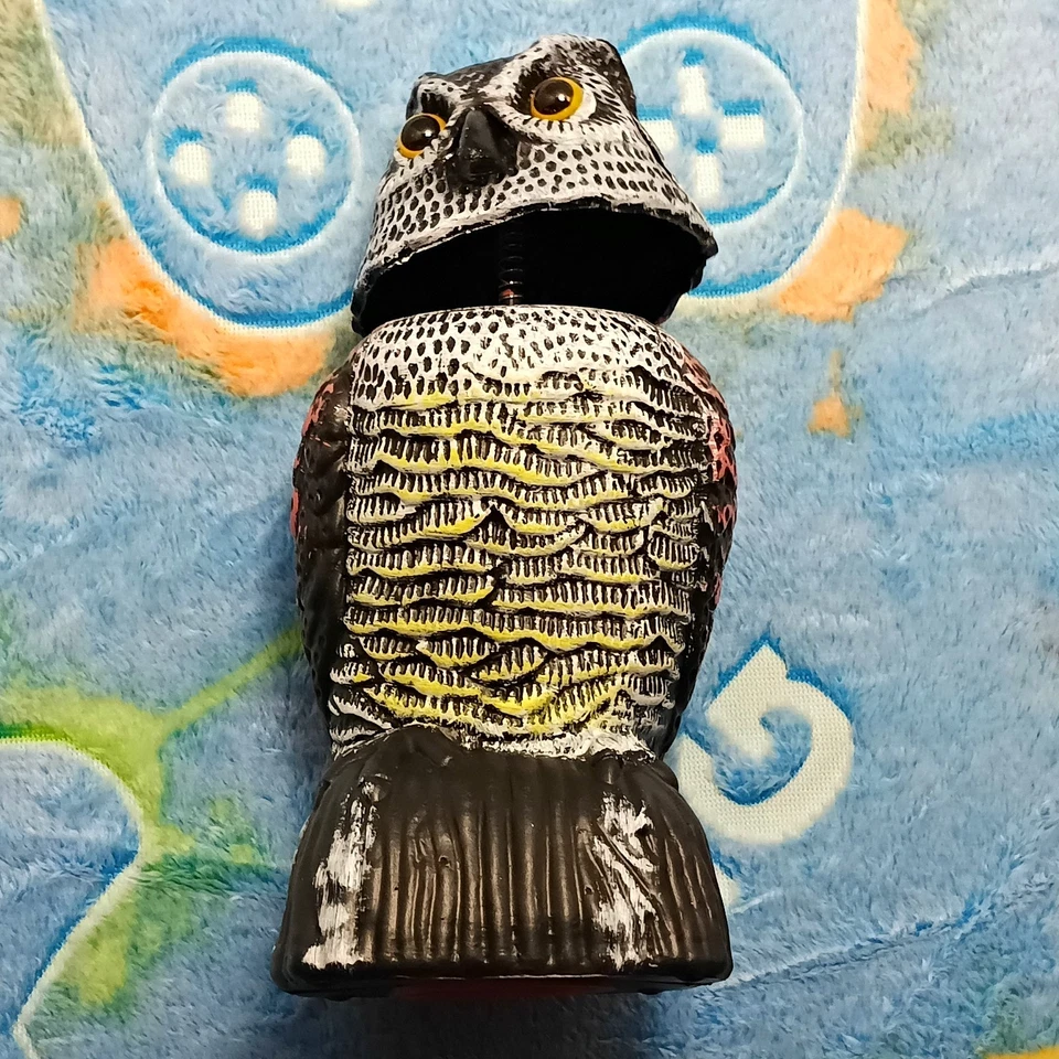 Búho para asustar pájaros búho falso estatua señuelo búho de plástico Foto 3 de 4