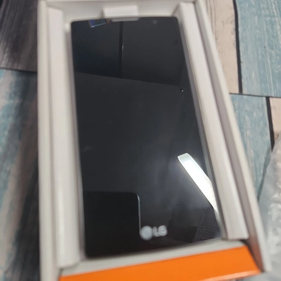 LG H443 Escape 2 AT&T Smartphone LTE LG-H443 LIGHTLY USED Touchscreen Easy 2 Use - Image 4 of 4