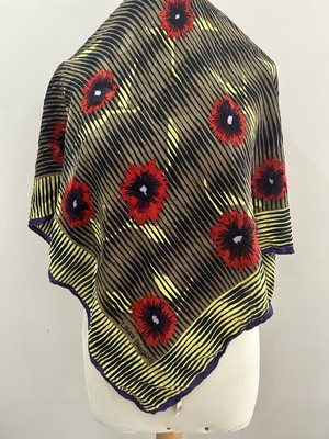 S39#LAURA BIAGIOTTI FLORAL  Multicolor Silk scarf  34 inch Has Pulled Thread