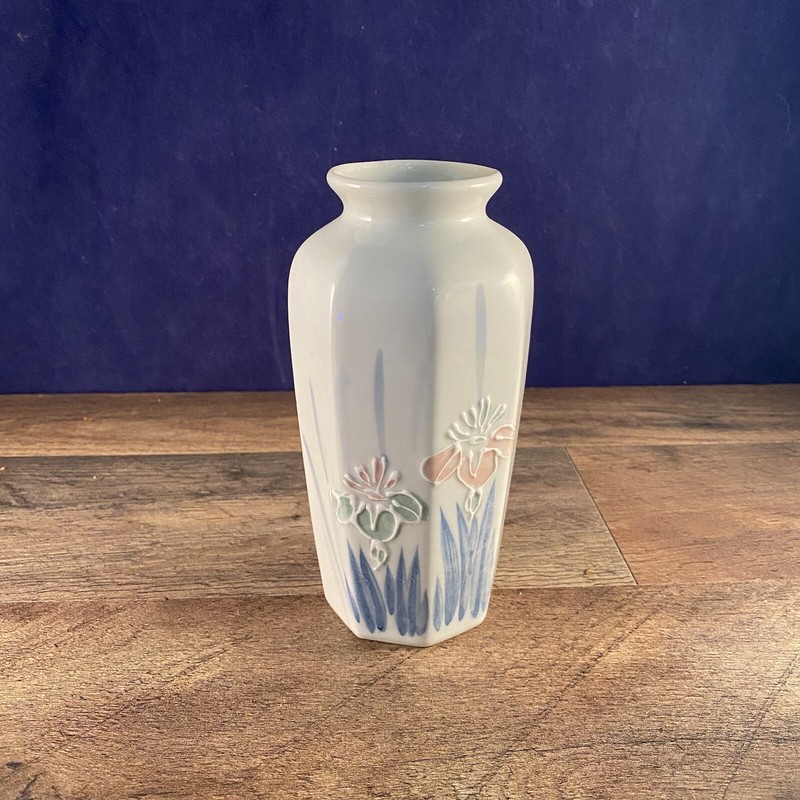 Otagiri Floral Lite Hand Painted Porcelain Vase Japan 6”H x 3"Dia