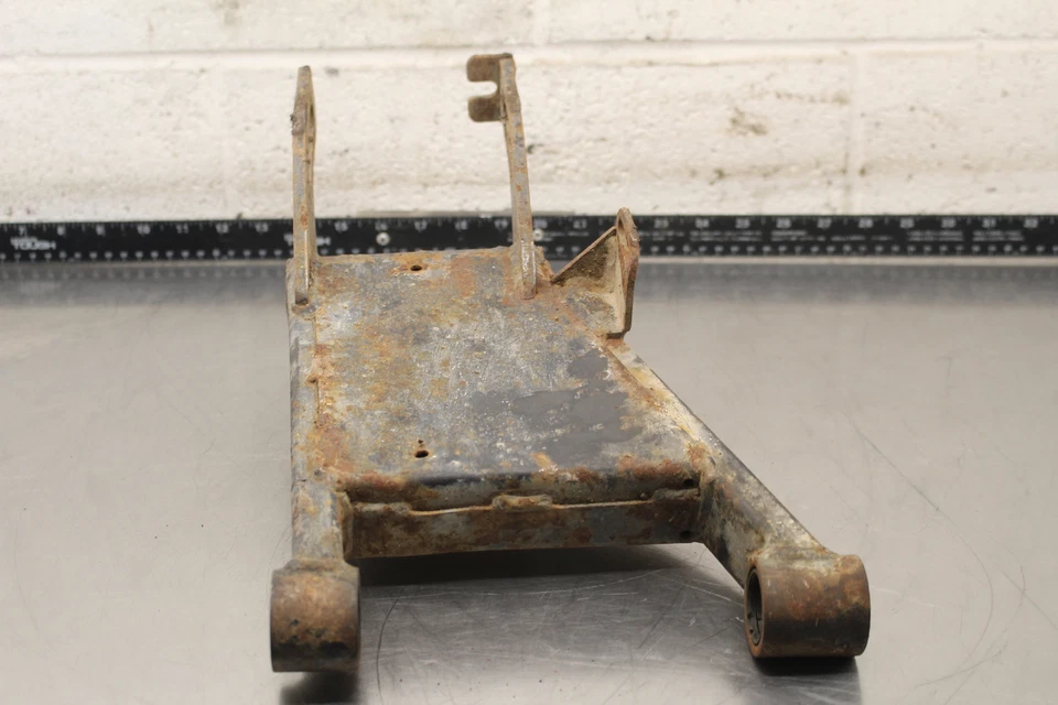 1986 Polaris Trail Boss 250R REAR SWINGARM BACK SUSPENSION SWING ARM A224 - Изображение 2 из 4