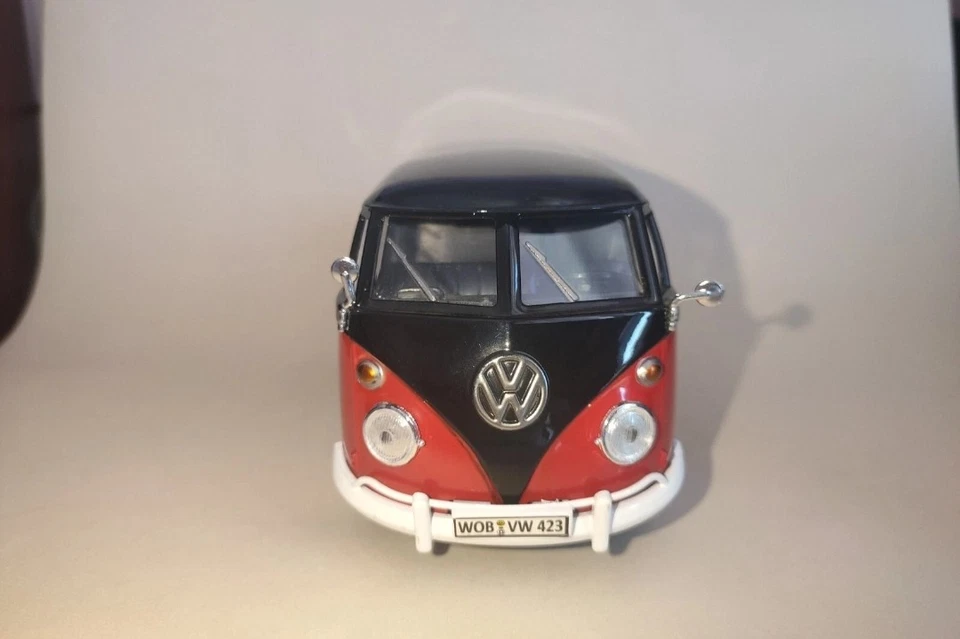 Volkswagen Tipo 2 T1 Van 1/24 Motor Max Diecast Modellino Auto Bus Pulmino  - Immagine 2 di 4
