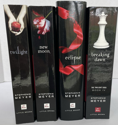 Twilight Saga Books 1-4 Twilight, New Moon, Eclipse, Breaking Dawn PBK and HC