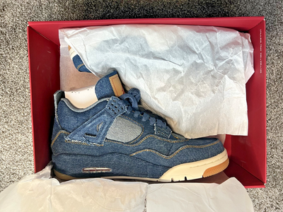 Size 9 - Levi's x Air Jordan 4 Retro Denim with Levi's Tag (New