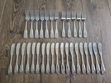 World Tableware Coquille Stainless Flatware Lot Of 31 Pieces