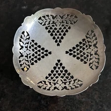 Vtg MAPPIN & WEBB Pierced Silverplate Bon Bon Trinket Ball Foot Dish Bowl 6”