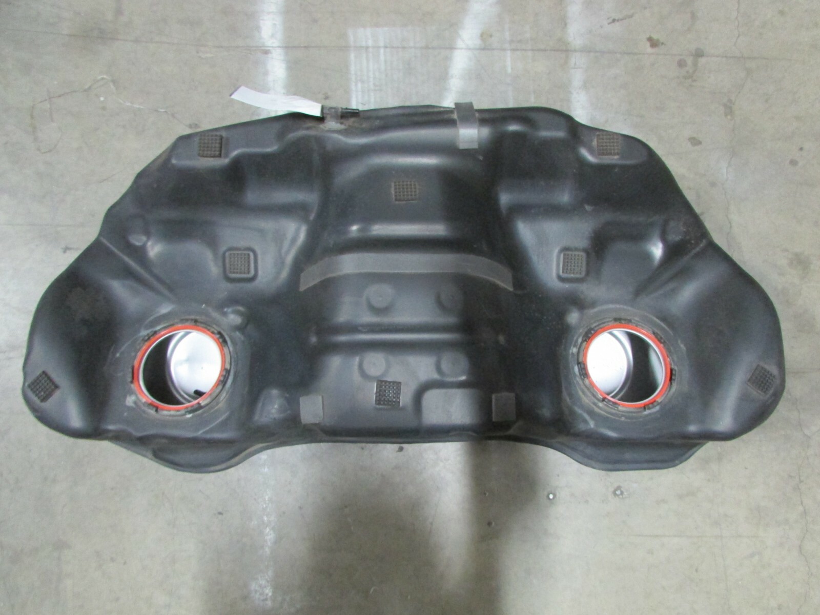 Maserati Quattroporte, Fuel Tank, Dented on Bottom Used, P/N 670036202