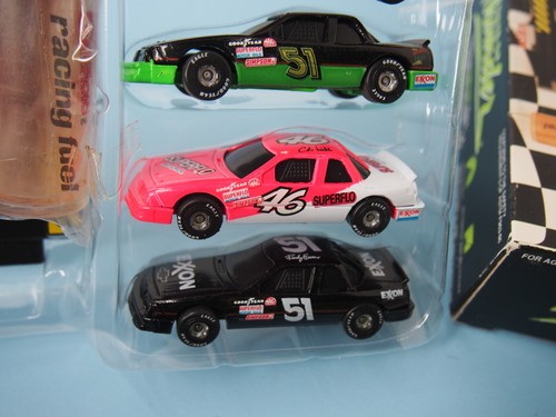 Matchbox DAYS of THUNDER Launcher Empty FUEL Bottle 5 car set - Picture 4 of 5