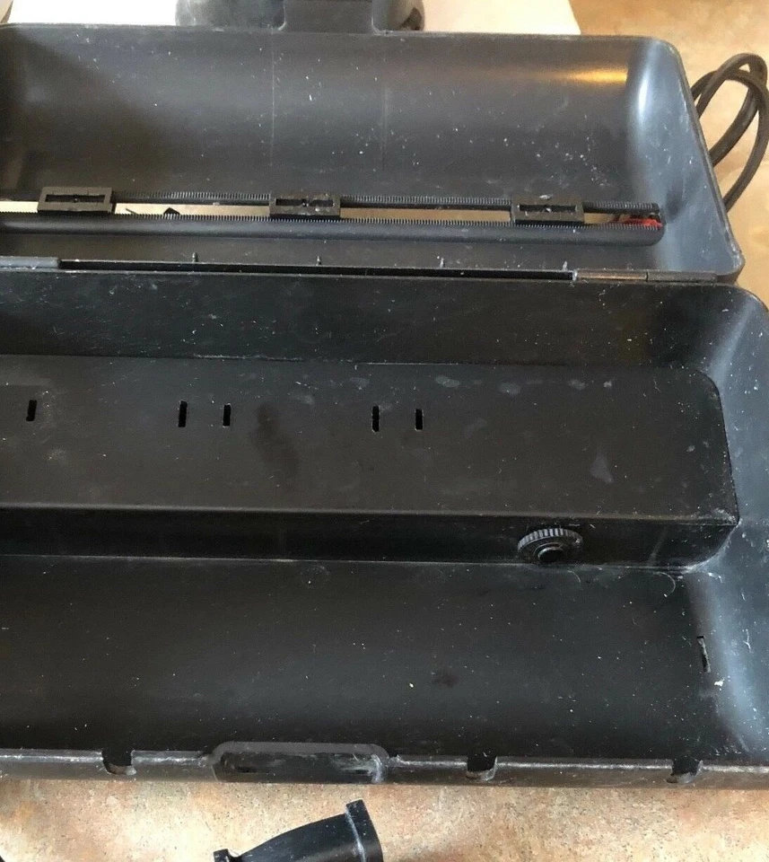 iOrganize 3 Device Power Charging Docking Station with moveable brackets - Image 2 of 4