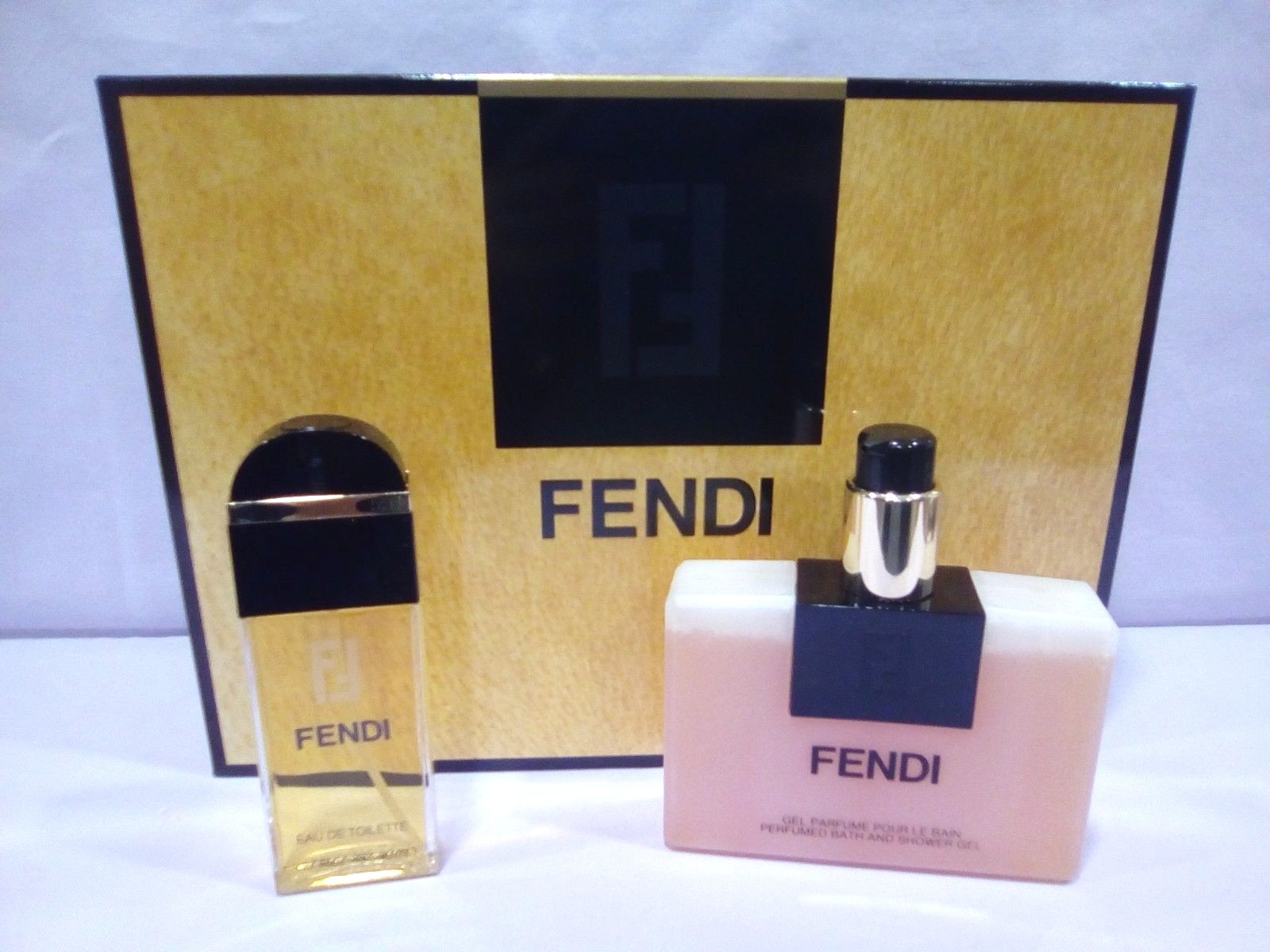 FENDI CLASSIC WOMAN DONNA FEMME EAU DE TOILETTE SPRAY 50 ML. + SHOWER GEL 250 ML