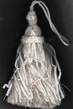 7&1/2" OATMEAL KEY TASSEL LOT OF 2