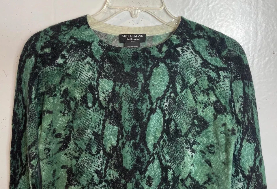 Suéter Lord & Taylor Cachemir Estampado Animal Mujer Talla S Pequeño Cuello Redondo Verde Foto 2 de 4