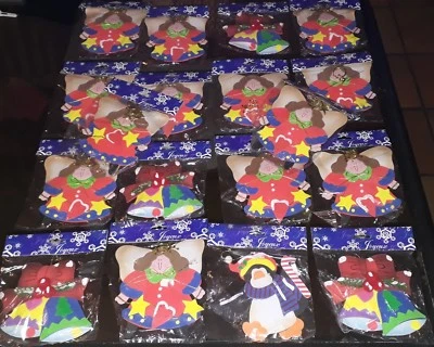 LOT PERSO OU REVENDEUR 18 SUSPENSION DE NOEL 14X14 CM EN TISSU GENRE MOUSSE - Photo 1/4