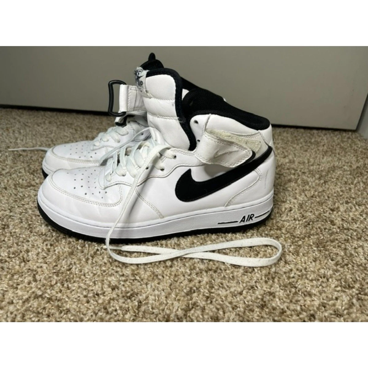 Preços baixos em Nike Air Force 1 07 White | eBay