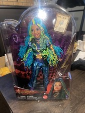 Mattel MTHWT94 Disney Descendants: The Rise of Red Fashion Dolls  Accessory -