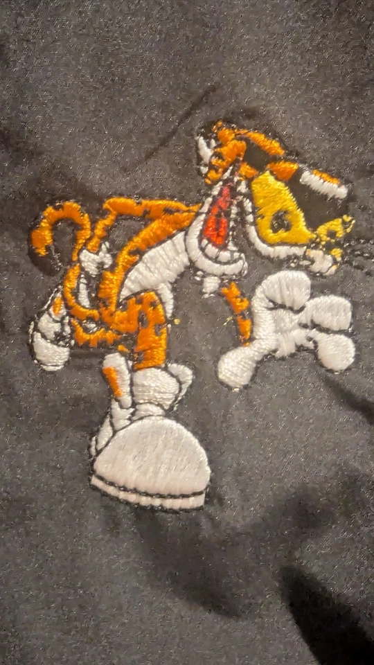 Frito-Lay Chester Cheetah 刺绣标志 - 4XL - 全新无标签 — 第 2/4 张图片