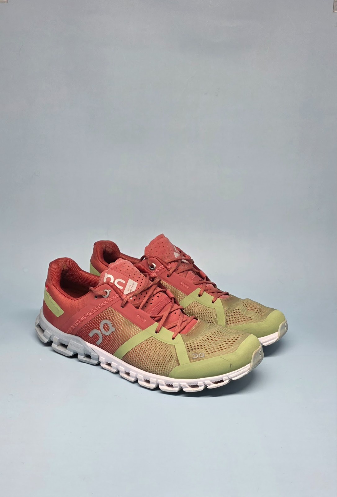 ON CLOUD Cloudflow Swiss Engineering Running Snea… - image 1