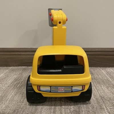 Little Tikes Bucket Lift Cherry Picker Yellow Construction Truck