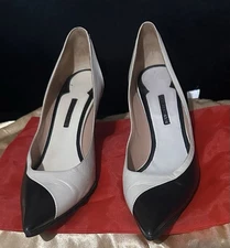 GIORGIO ARMANI 39.5 Leather Black&white Point Toe Low Heels 2-1/4