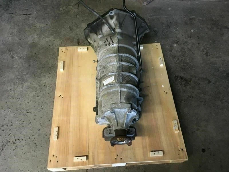 Pontiac Solstice GXP Cabrio 2007 2,0 L turbo transmisión automática caja de cambios Foto 2 de 4